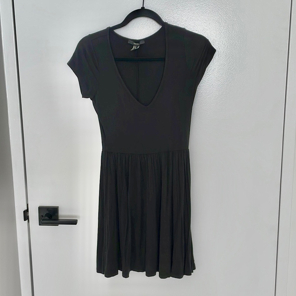 Short sleeve dress